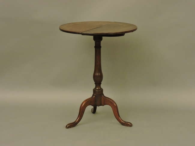Georgian oak tilt top table