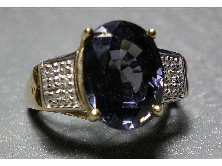 SPINEL/DIAMOND RING