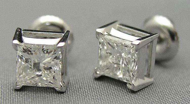 LADY'S PRINCESS CUT DIAMOND STUD EARRINGS One pair