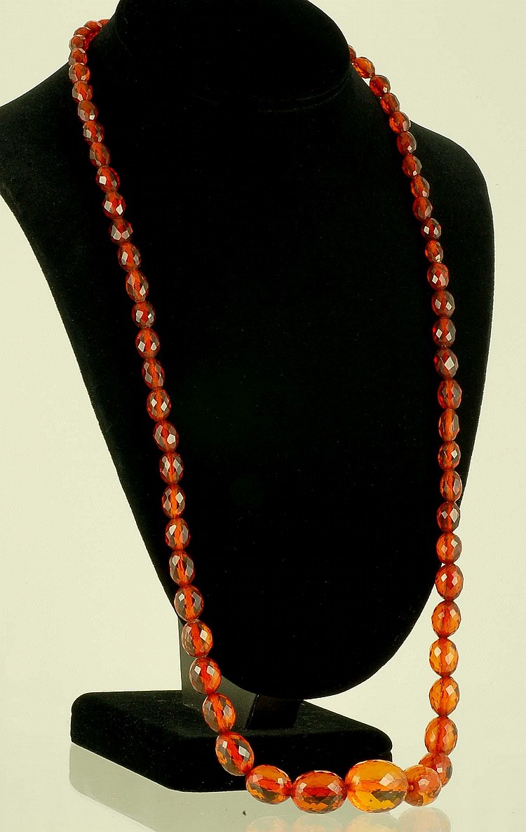 Graduated Amber Bead Necklace