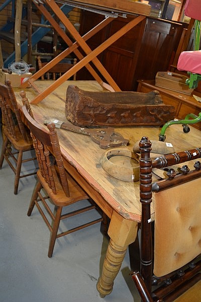 Antique pine farmhouse table rectangular form,