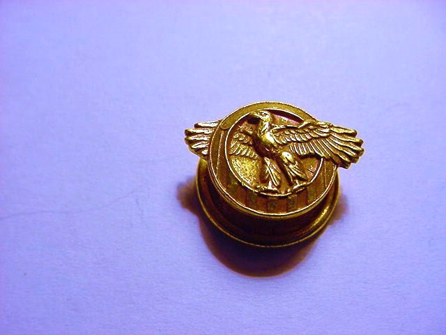 WWII HONORABLE DISCHARGE PIN