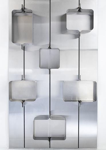 Adjustable shelving system