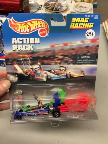 Hot Wheels Drag Racing Action Pack 1997