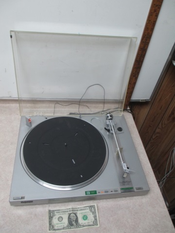 LX5 Turntable Record Player - Missing