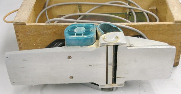4218: Makita 6'' planer