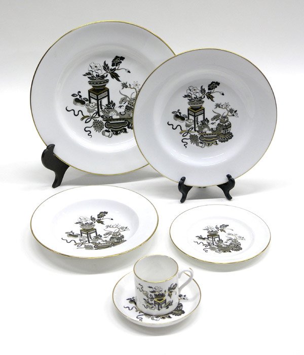 6296: Spode "Bowpot" Bone China