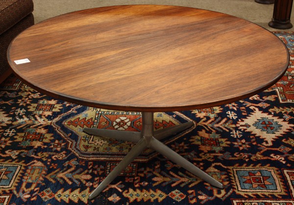 6126: Florence Knoll low table