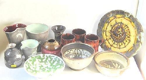 Thirteen pieces of assorted studio pottery