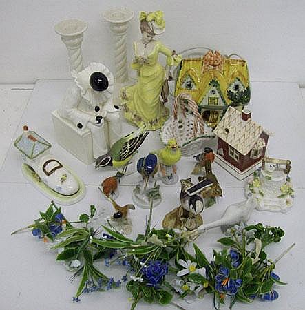Mixed lot of porcelain figurines, mainly birds,