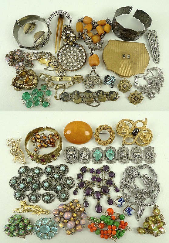 A quantity of vintage and later costume jewellery including