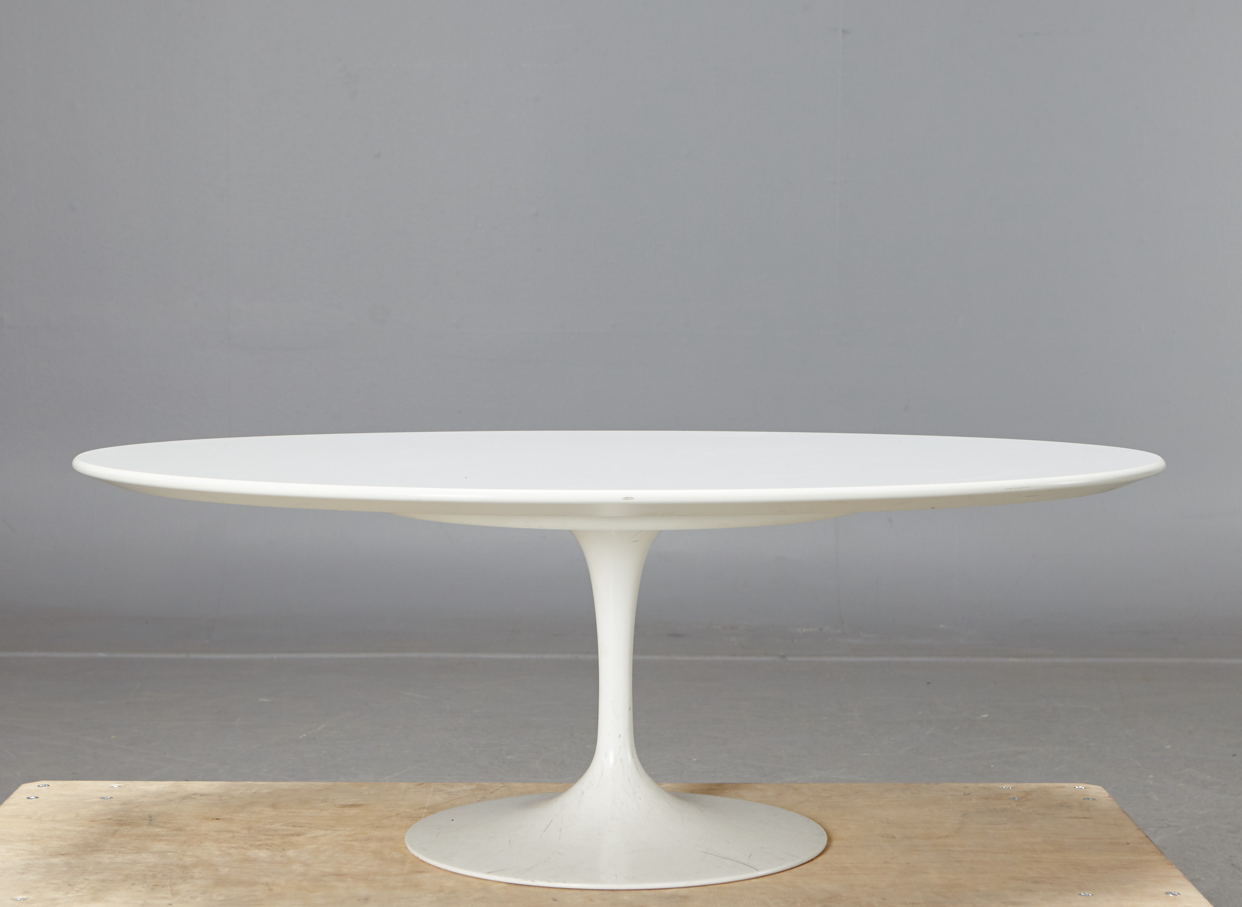 Eero Saarinen, Knoll, soffbord 'Tulip'