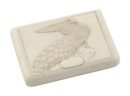 JAPANESE CARVED IVORY BOX, MEIJI PERIOD