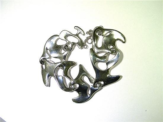 JEWELRY: Georg Jensen/Henning Koppel "Amoeba" sterling silver Modernest bracelet