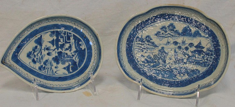 Lot of 2 chinese export "Canton" porcelain stands