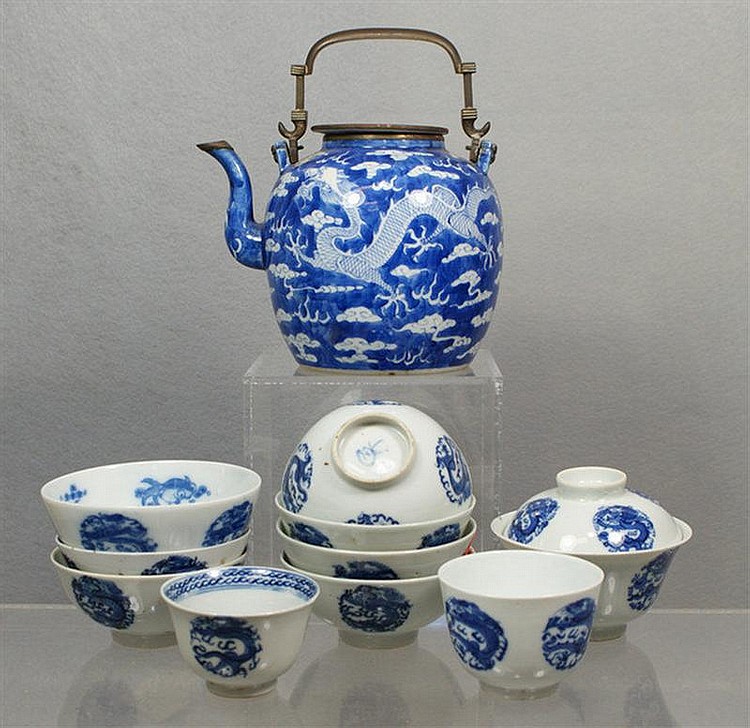 Lot of 19th/20th c Chinese porcelain teapot
