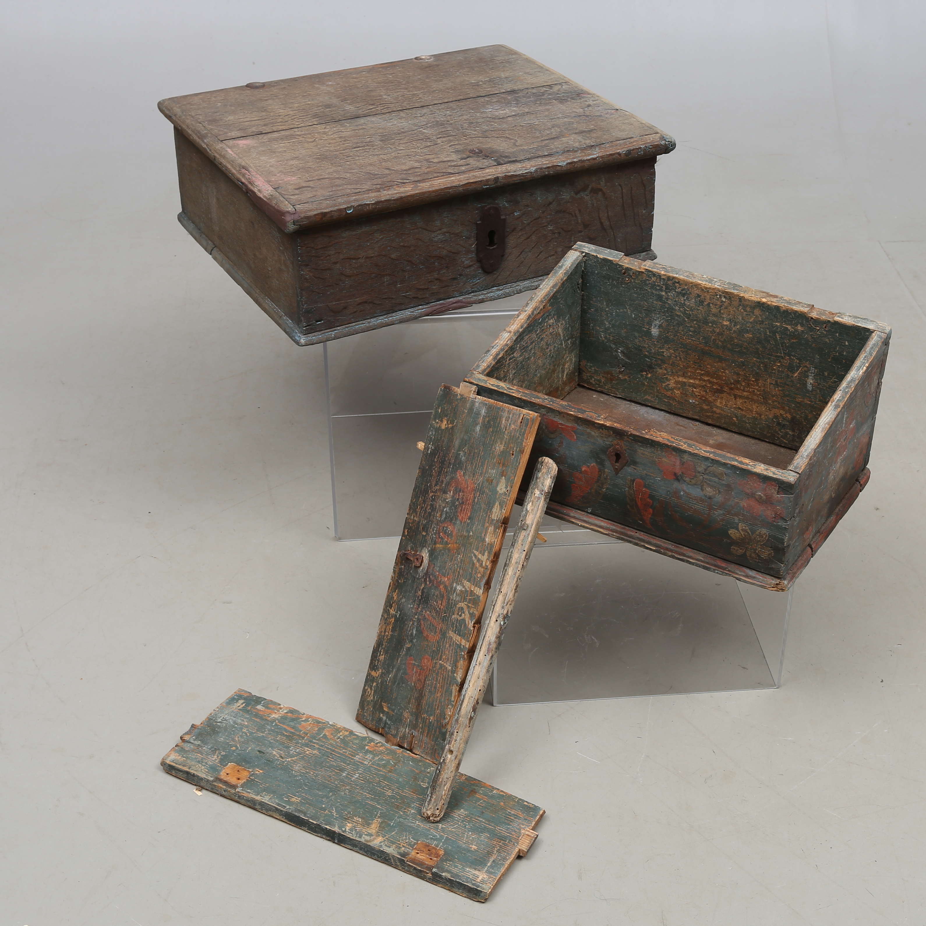 SKRIN, 2 st, trä, allmoge, 1700-1800-tal.
