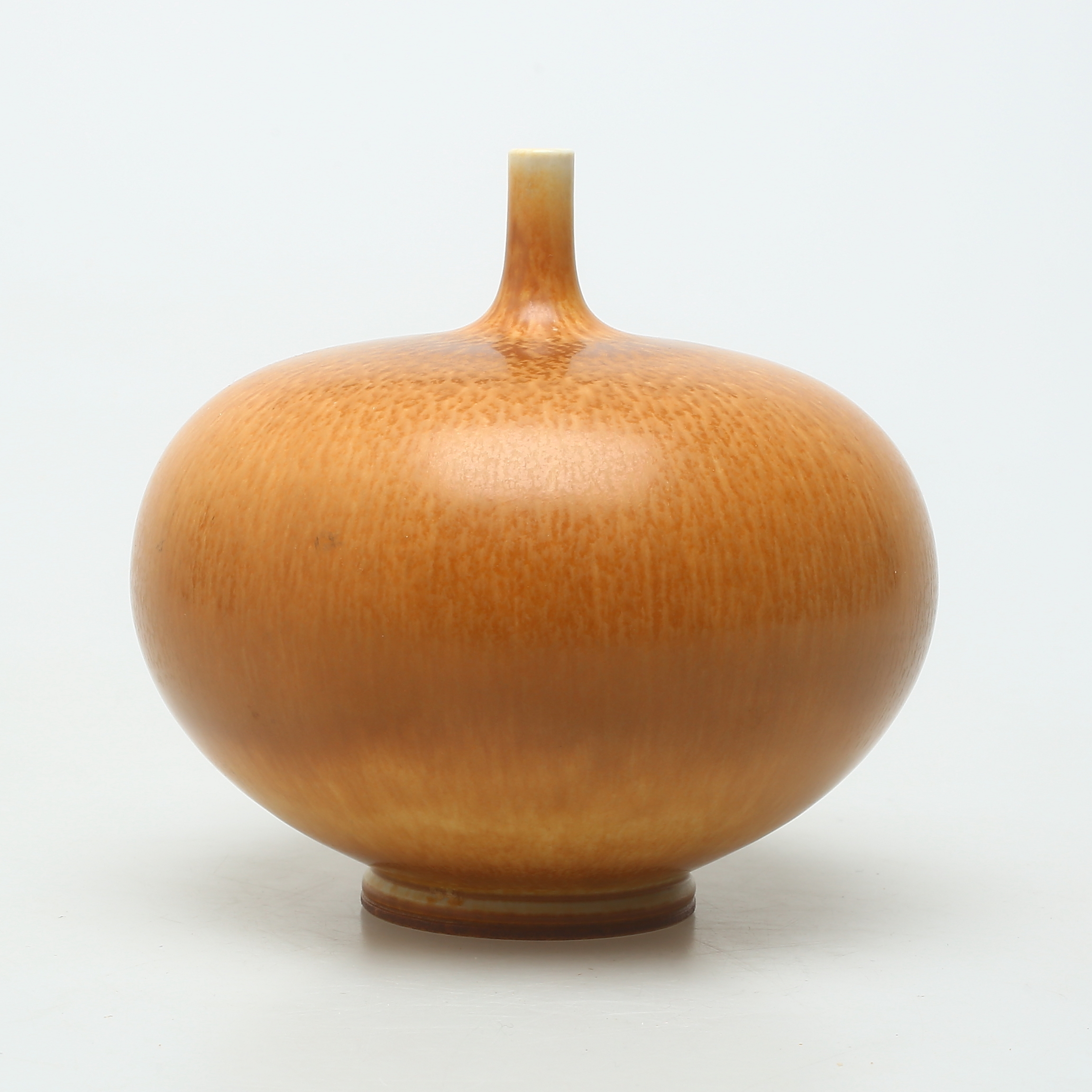 BERNDT FRIBERG. Vase, stoneware, Gustavsberg studio hand.