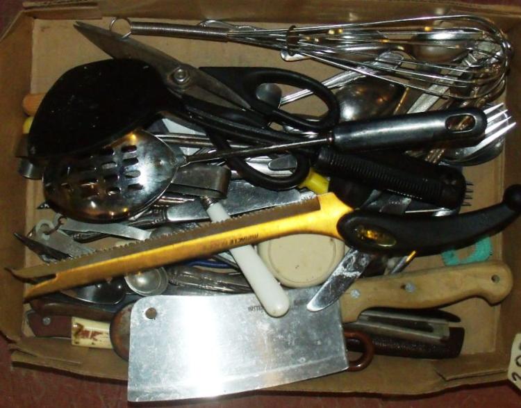 Box Lot - Miscellaneous Kitchen Utensils
