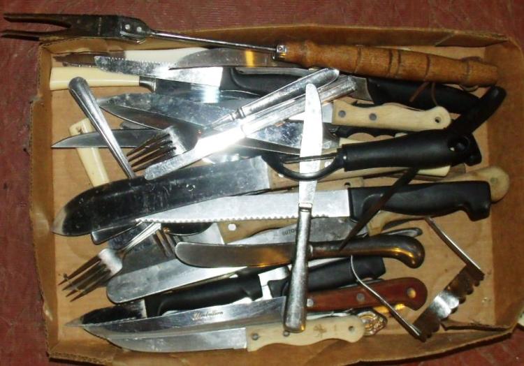Box Lot - Miscellaneous Kitchen Utensils