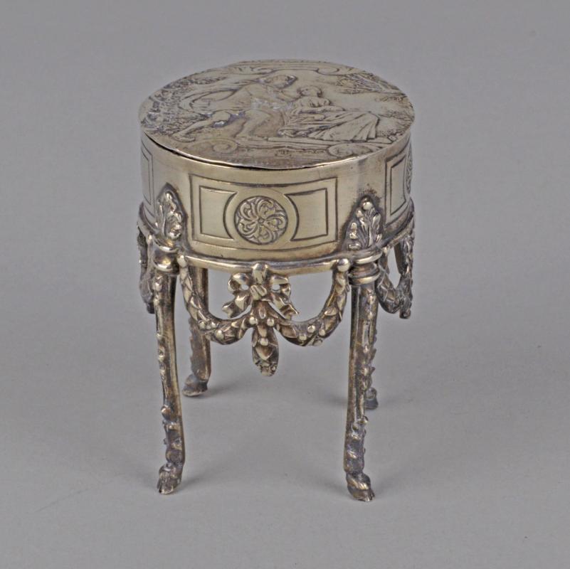 A German silver trinket box, Berthold Muller, import marks for Chester