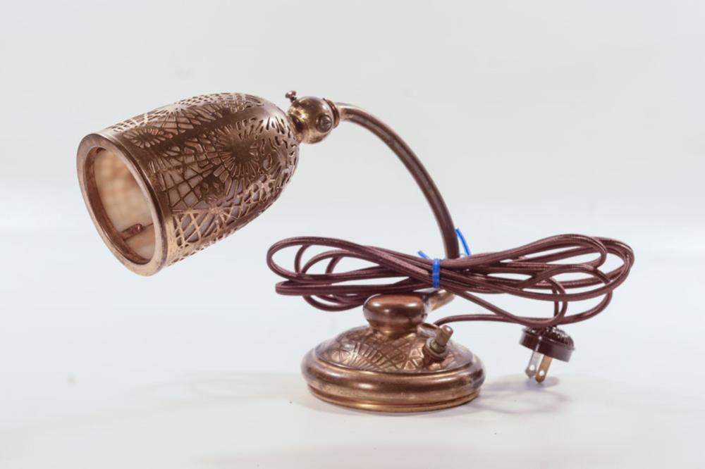 Tiffany Studios gilt bronze pine needle desk lamp