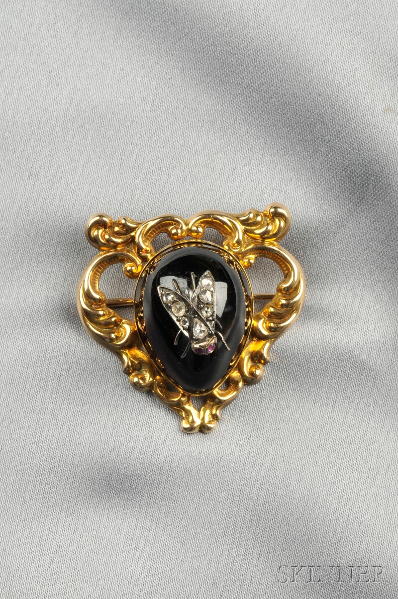 Antique Gold, Garnet Carbuncle, and Diamond Brooch