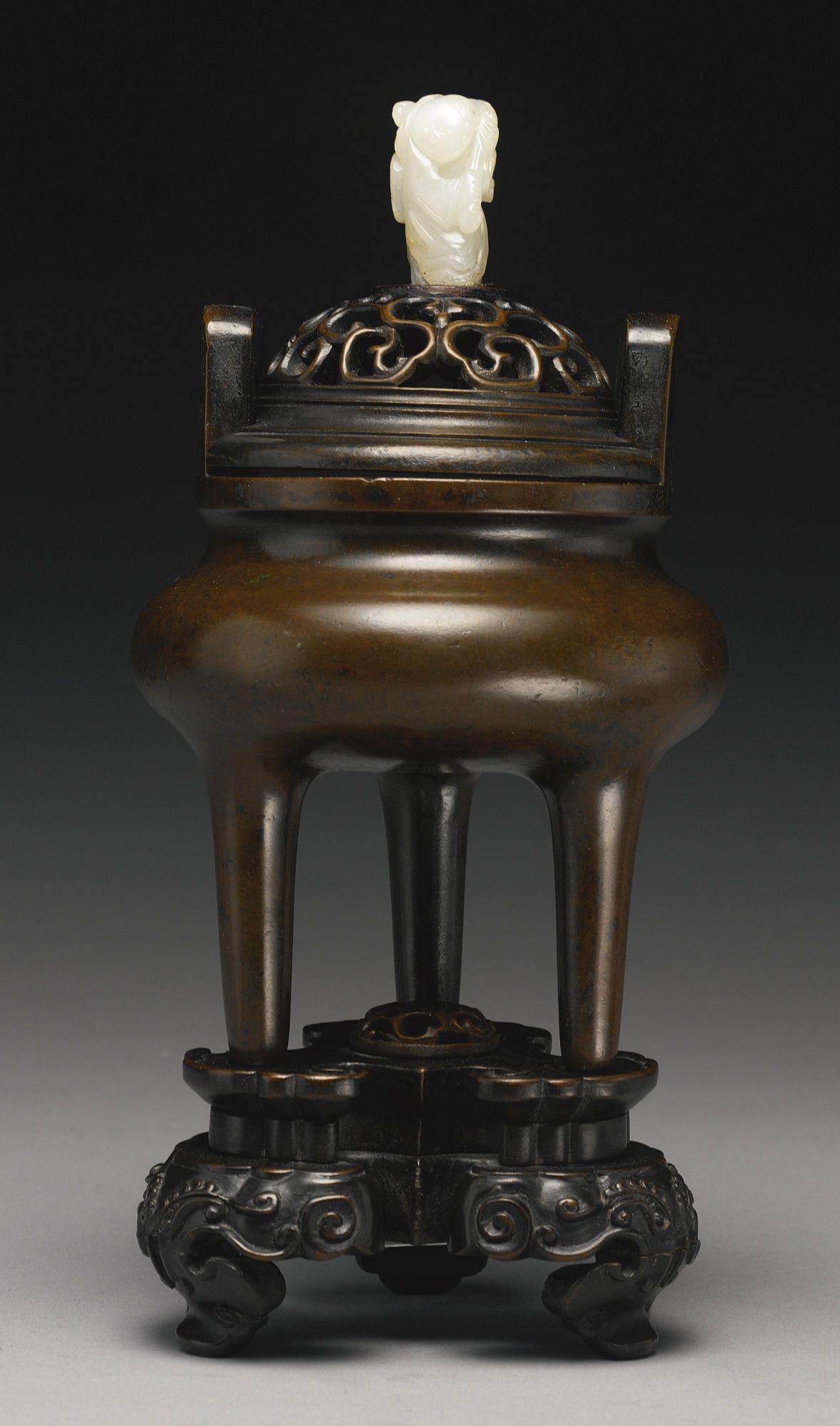 A bronze tripod censer 17th / 18th century