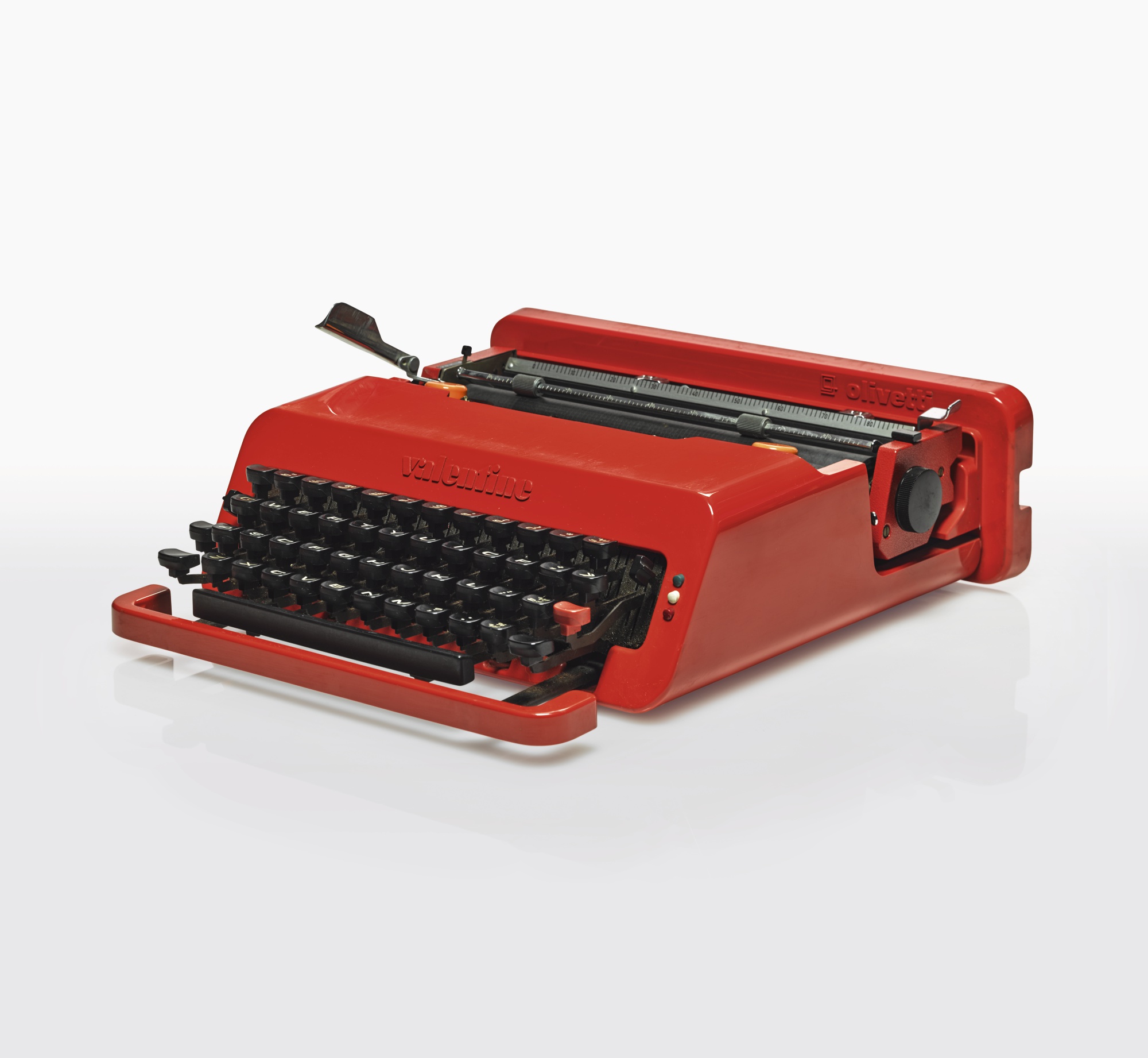 'Valentine' Portable Typewriter