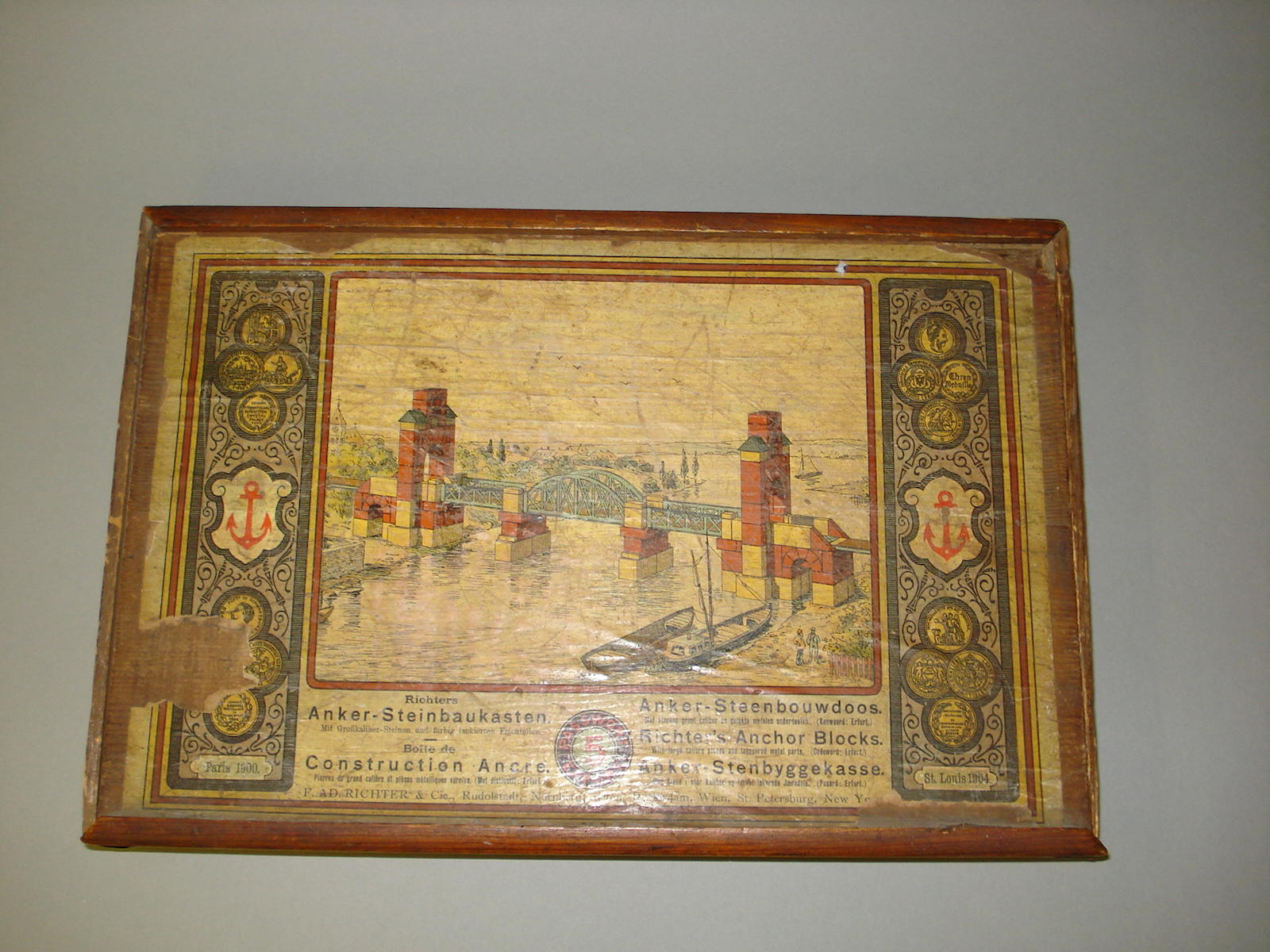 Richter's Anchor Blocks, 4