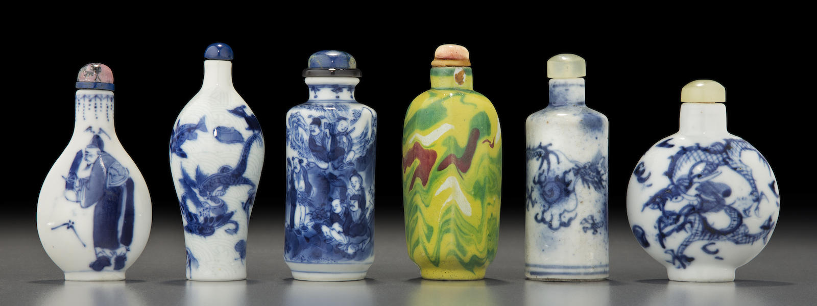 Fourteen porcelain snuff and medicine bottles Jingdezhen kilns, Qing dynasty