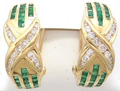 956: 14KY .75cttw Emerald .15cttw Diamond Channel Style