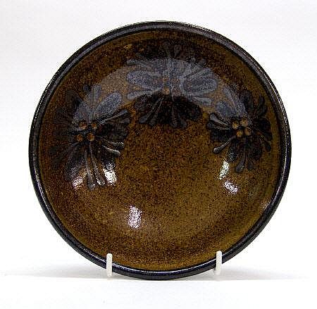 Peter Dick? Studio pottery bowl, decorated with