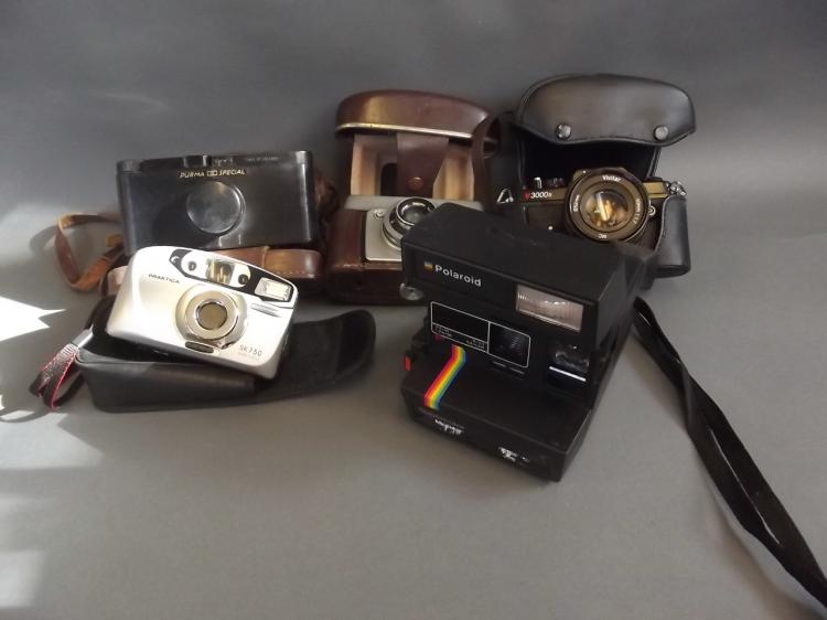 A Polaroid 635CL 'Supercolour' instant camera
