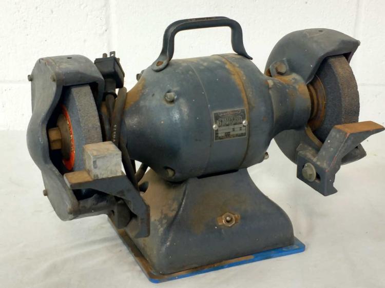 Black & Decker 6" Heavy Duty Bench Grinder