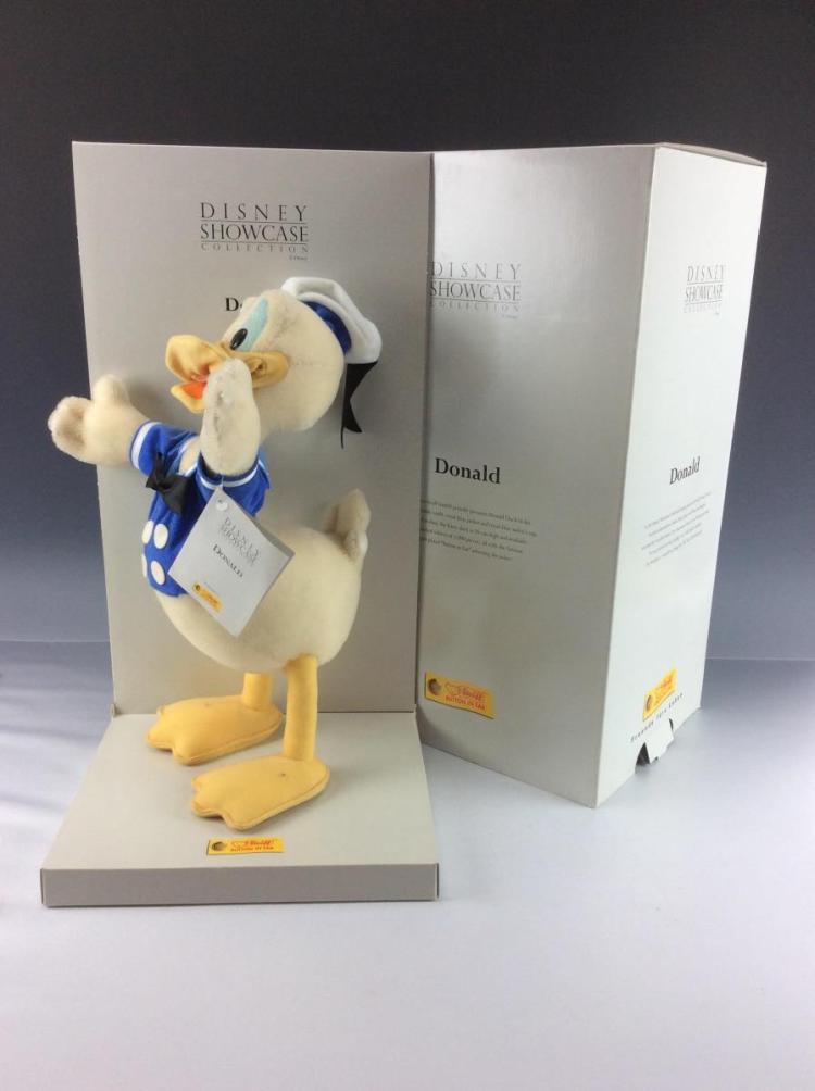 Steiff Disney Showcase Donald Duck Plush Figure