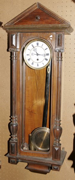 091379: VIENNESE WALNUT REGULATOR CLOCK