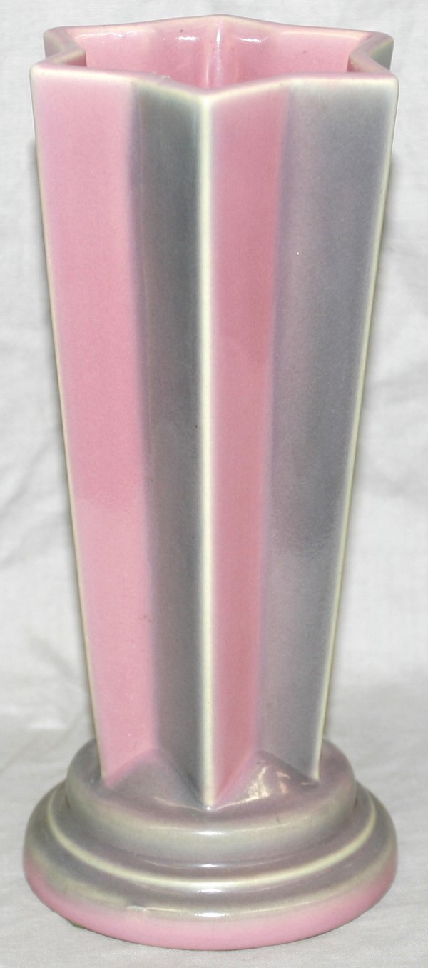 031083: ROSEVILLE AMERICAN ART POTTERY 'FUTURA' VASE