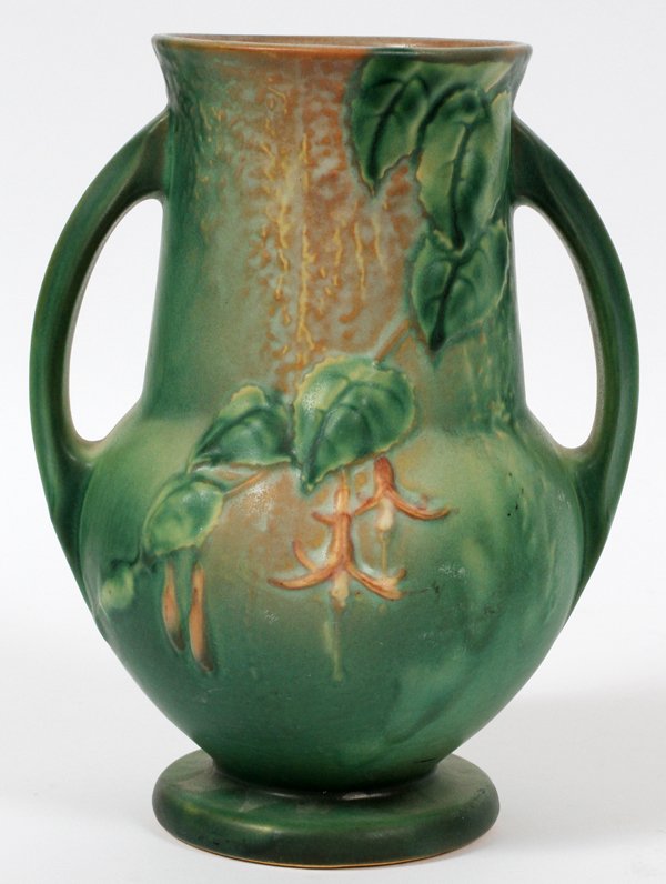 ROSEVILLE POTTERY VASE 'FUCHSIA' PATTERN #898