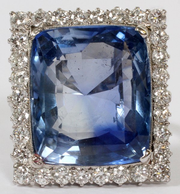 NATURAL BLUE SAPPHIRE & DIAMOND & PLATINUM RING