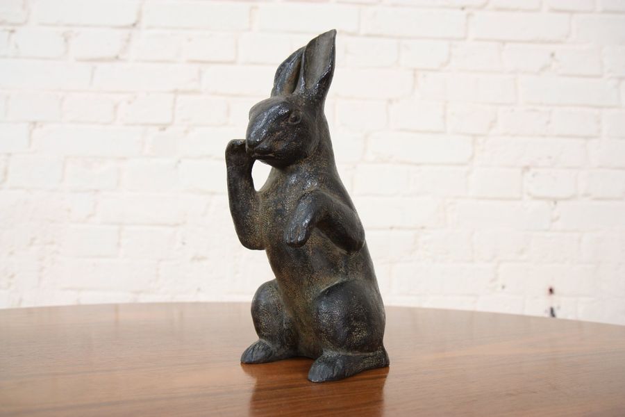 Lapin debout de Paul Simon (1892-1979)