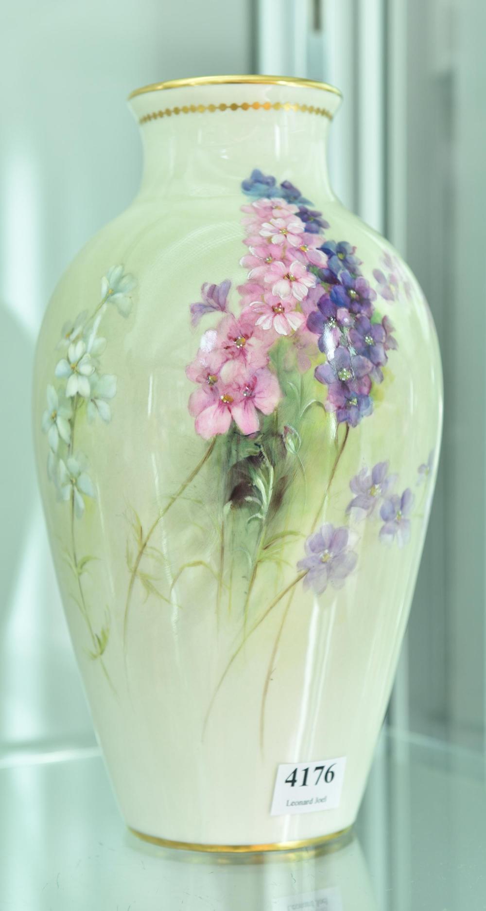 A ROYAL WORCESTER PORCELAIN HAND PAINTED VASE WITH HAND PAINTED FLOWERS BY M
