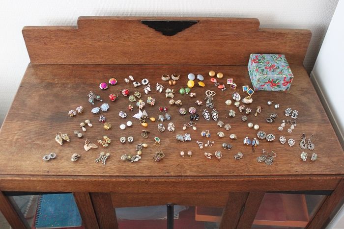 Job lot of 68 Vintage Earrings