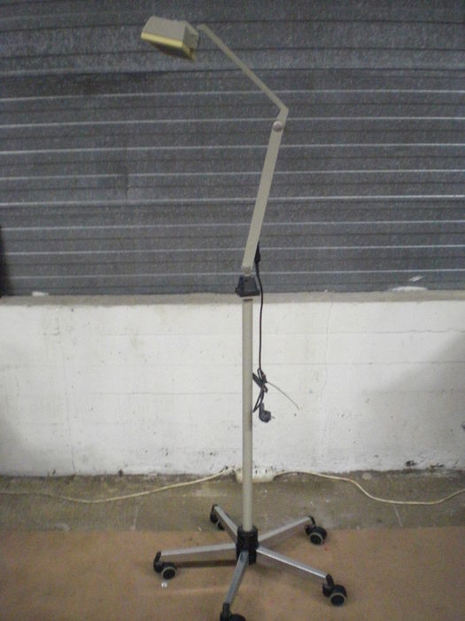 Waldmann - industriële lamp op statief STK 215 N