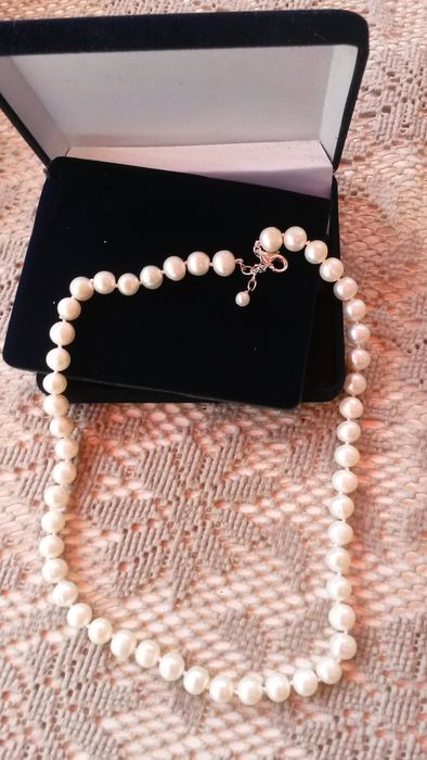 pearl necklace freshwater pearls