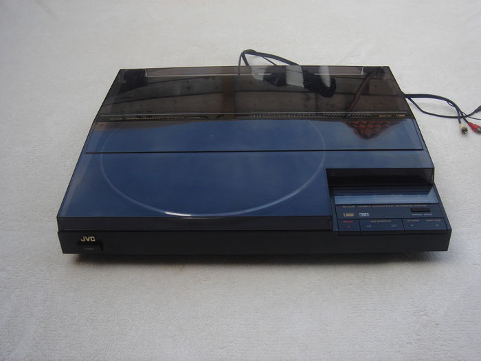 JVC AL -L20R Fully Automatic Turntable System.