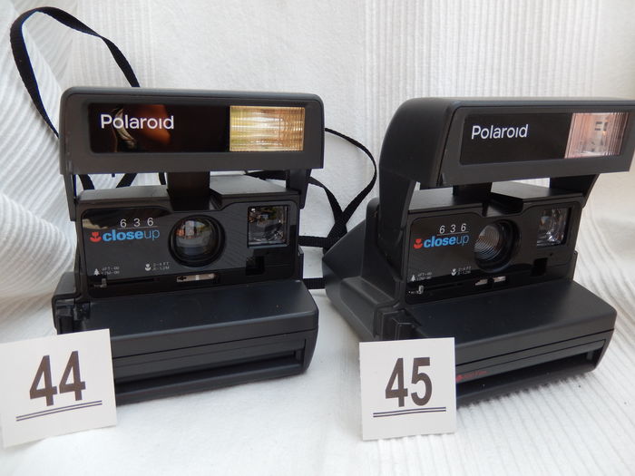 2x Polaroid 636 Close-up