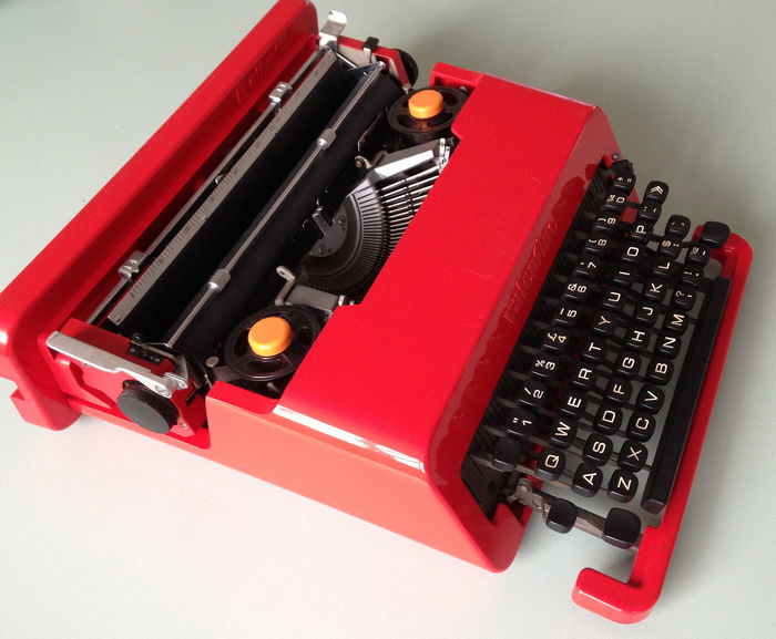 Ettore Sotsass & Perry King door Olivetti - Valentine Typewriter