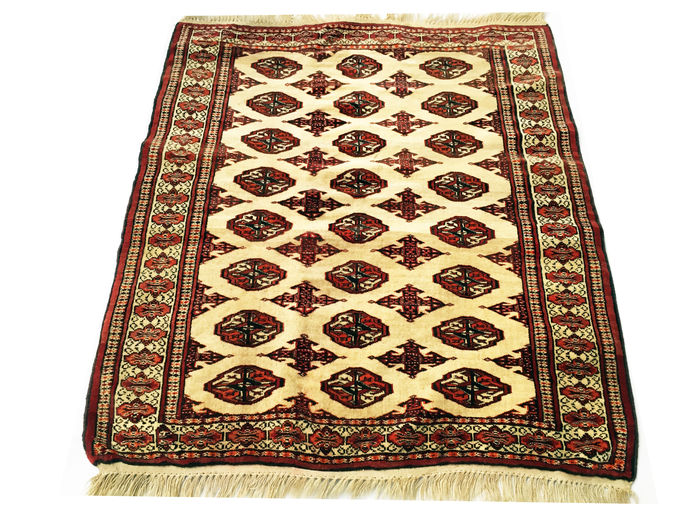 Charming hand knotted Persian carpet : Turkoman 140x120 cm