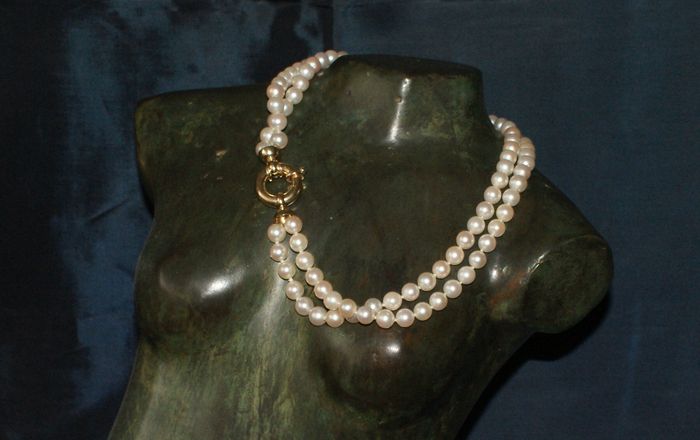 Pearls – freshwater pearl necklace